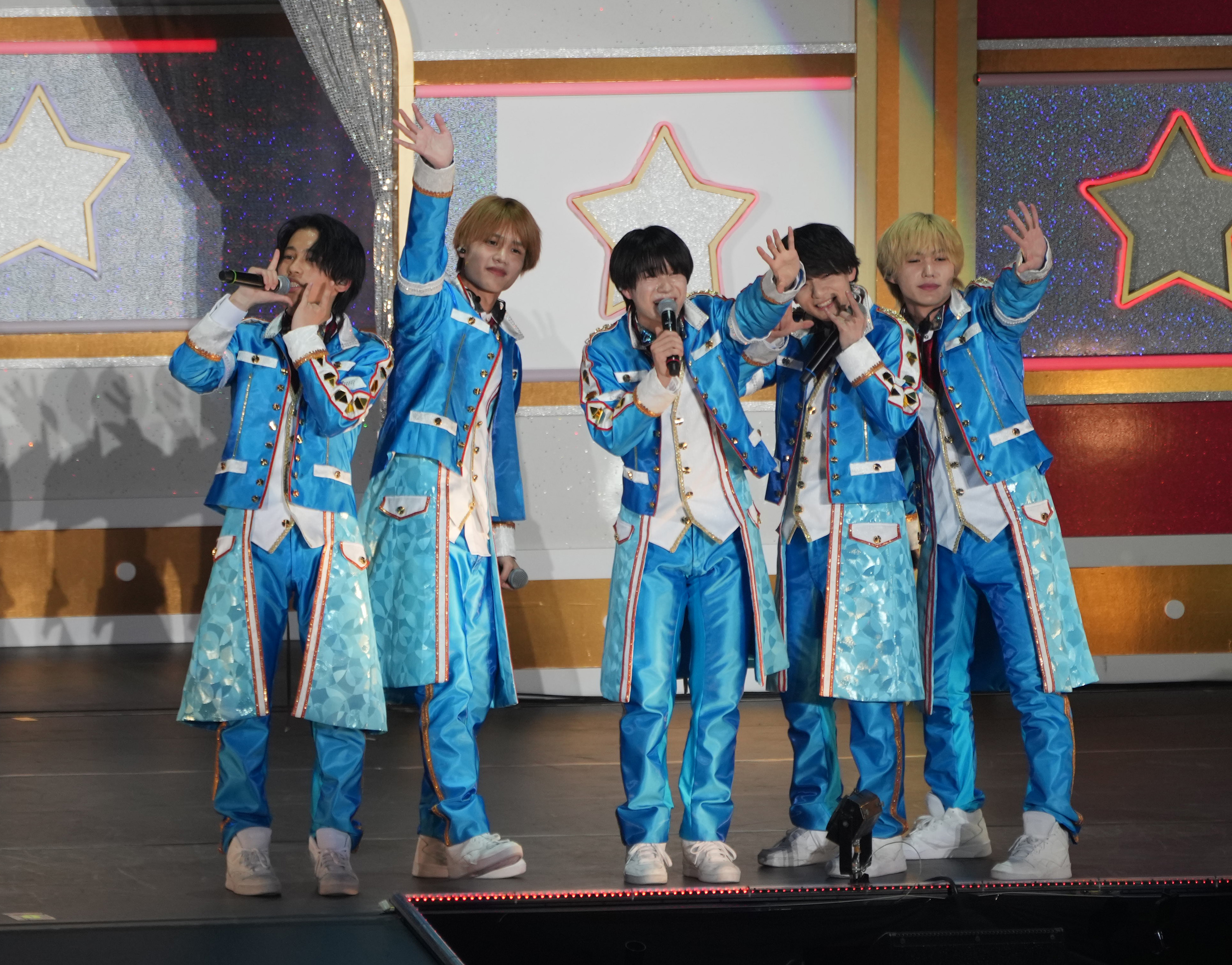 関西ジャニーズJr．が新春恒例の〝あけおめ〟コンサート クイズや