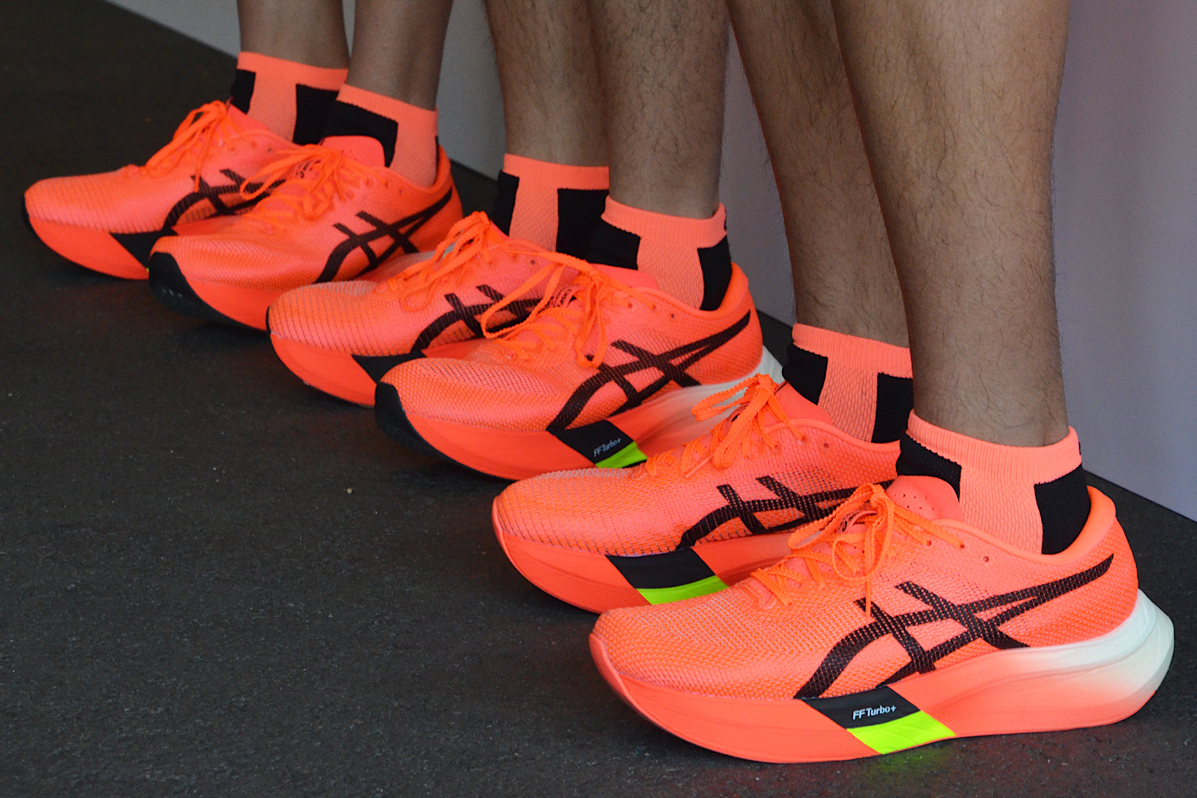 パリ五輪に向けアシックスが新型レーシングシューズ 東京マラソンEXPO