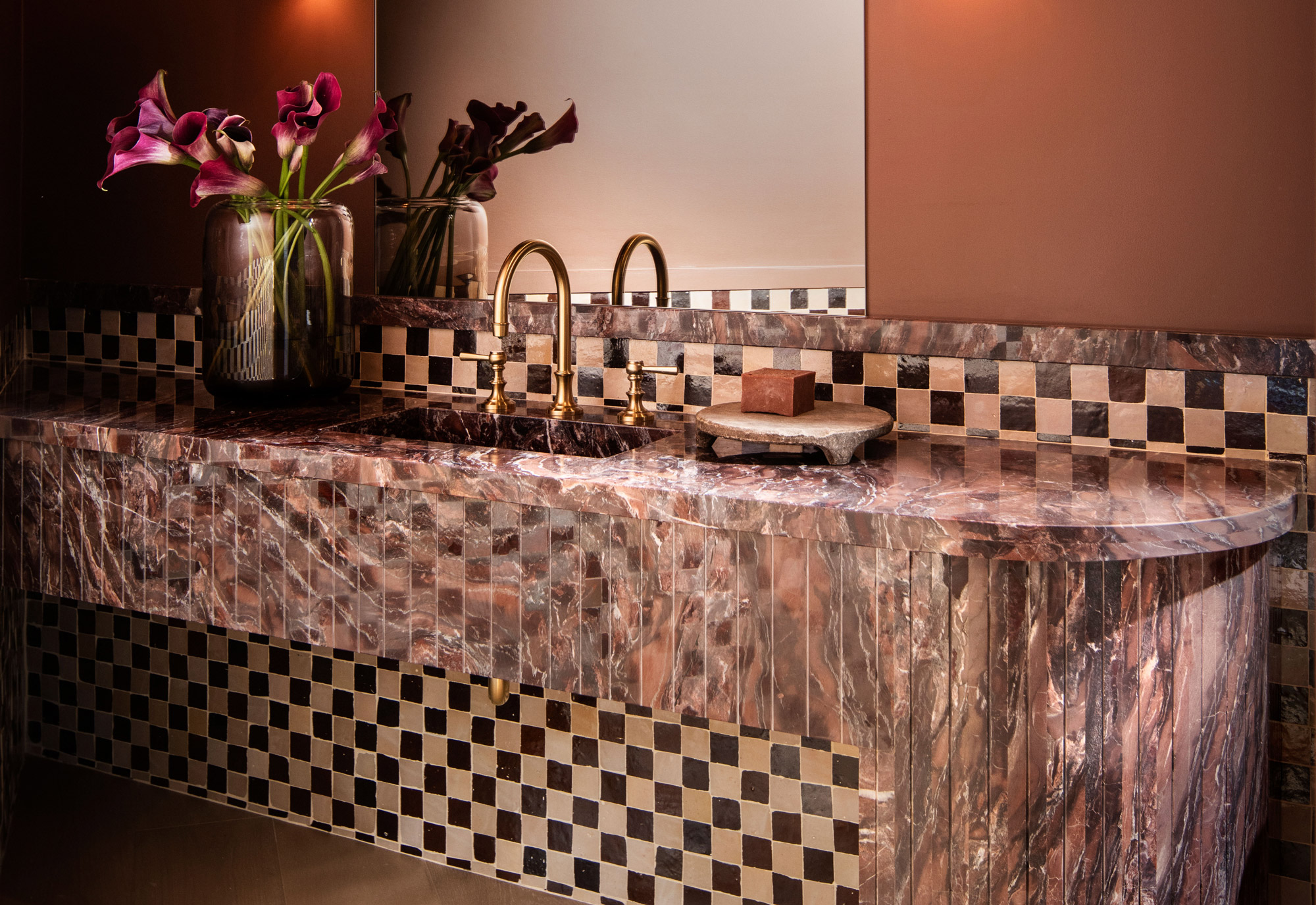 Burnt Sugar + Terra Rosa Checkerboard – Zia Tile