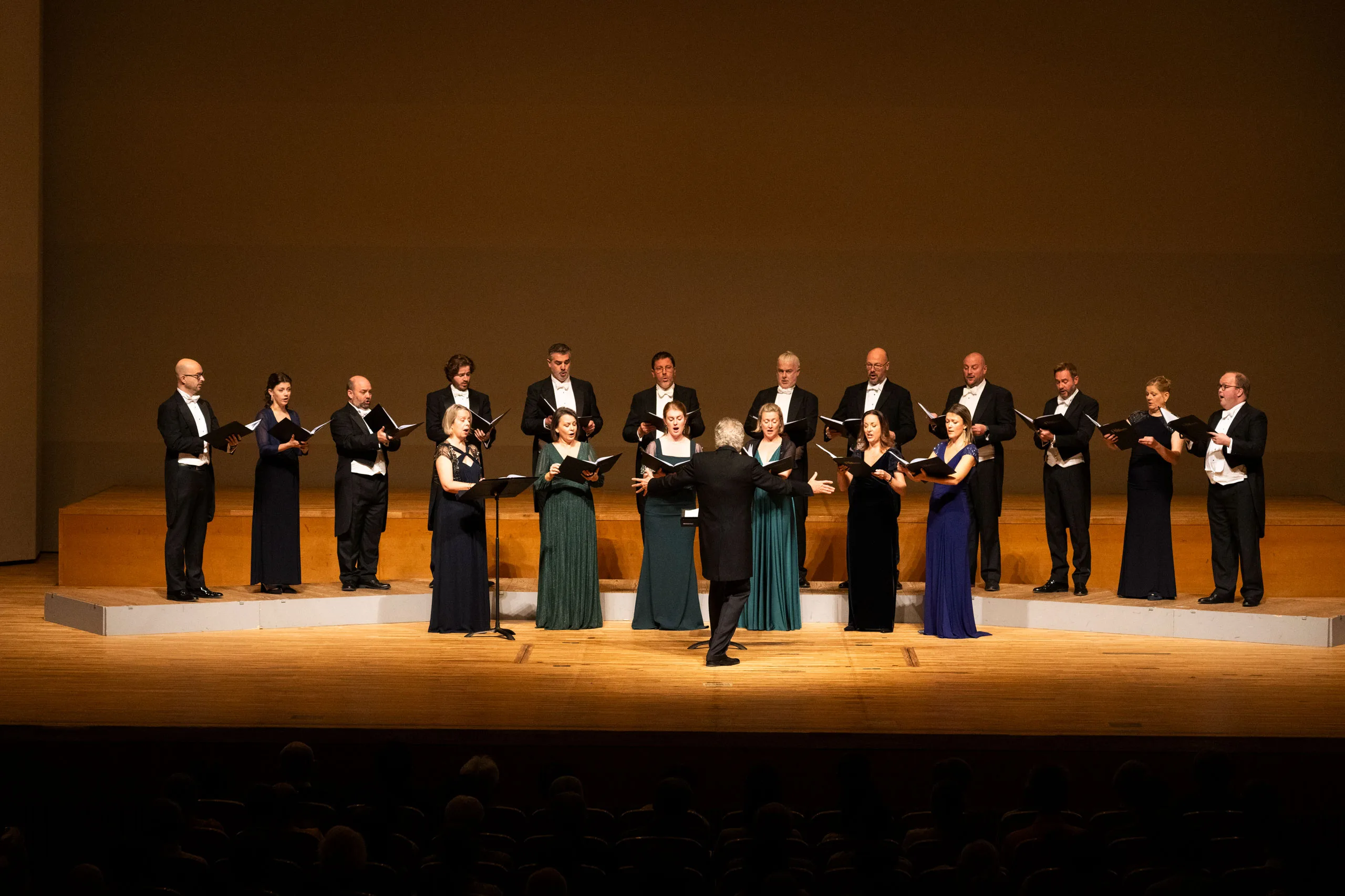 ハリー・クリストファーズ指揮 ザ・シックスティーン | CLASSICNAVI