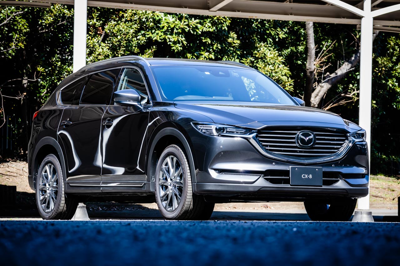 CX-8の特別仕様車「Exclusive Mode」に、マツダ初の電動スライド
