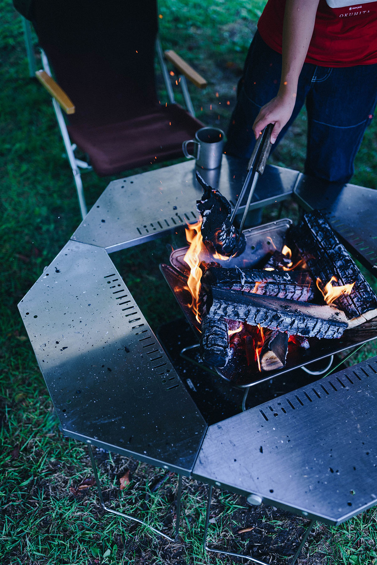 ジカロテーブル | 山形市キャンピングカー・キャンプ用品レンタルのお