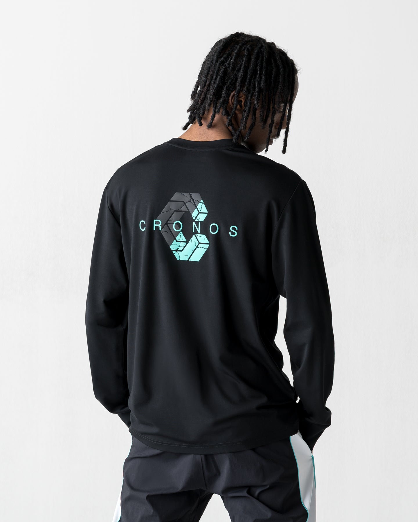 CRONOS BOLD BACK LOGO REGULARFIT T-SHIRT【BLACK×T.BLUE】