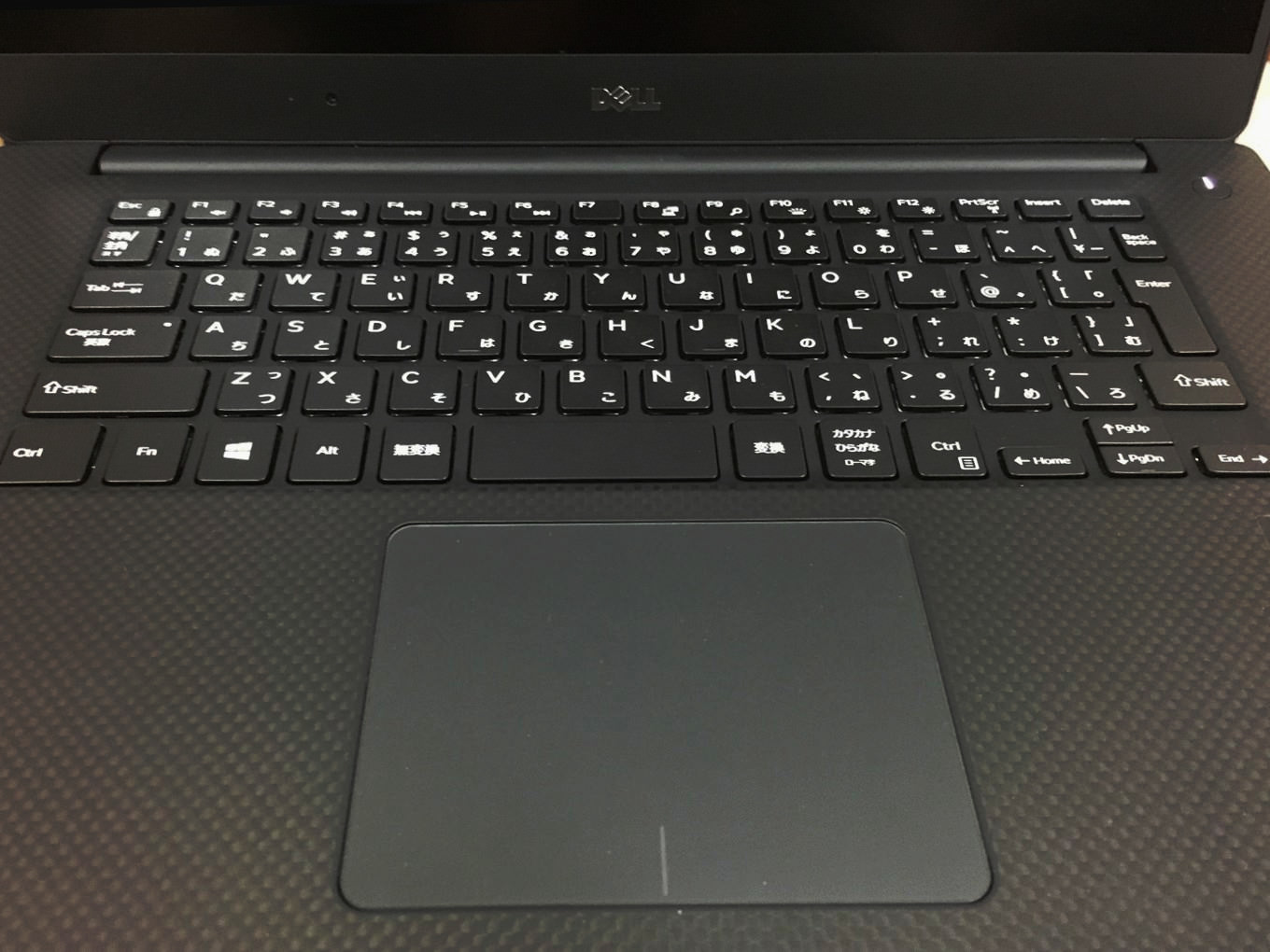 Dell XPS15 9560 (Full-HD)のレビュー