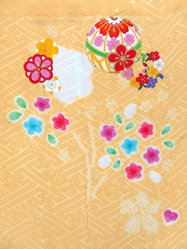 七五三の着物 7歳 女の子 絞り 総刺繍柄の着物 正絹 単品 日本製【黄色