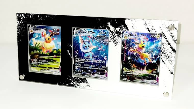 With:D】3枚のカードを飾れる三連スクリューダウンディスプレイを