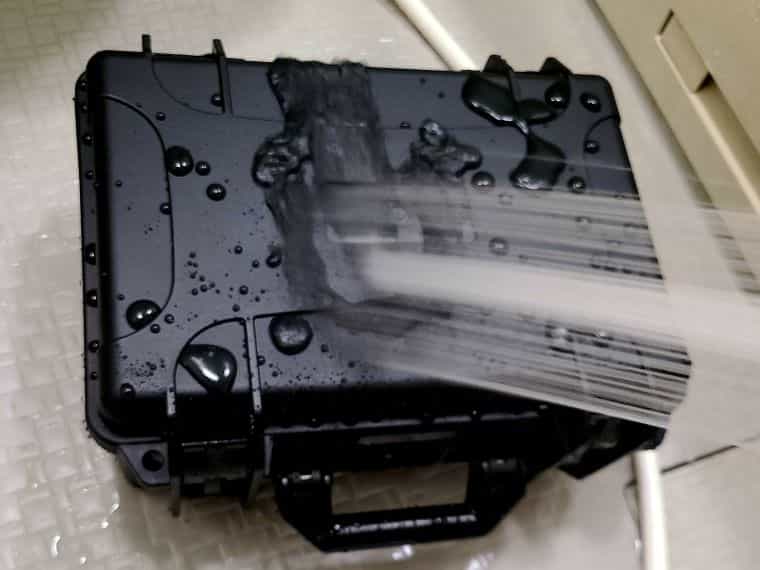 TCGを防水防塵防犯も】おもちゃの神様カードバンクハードネスを