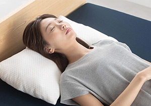 THE MAKURA 整体枕 | CURE:RE（キュアレ）公式サイト