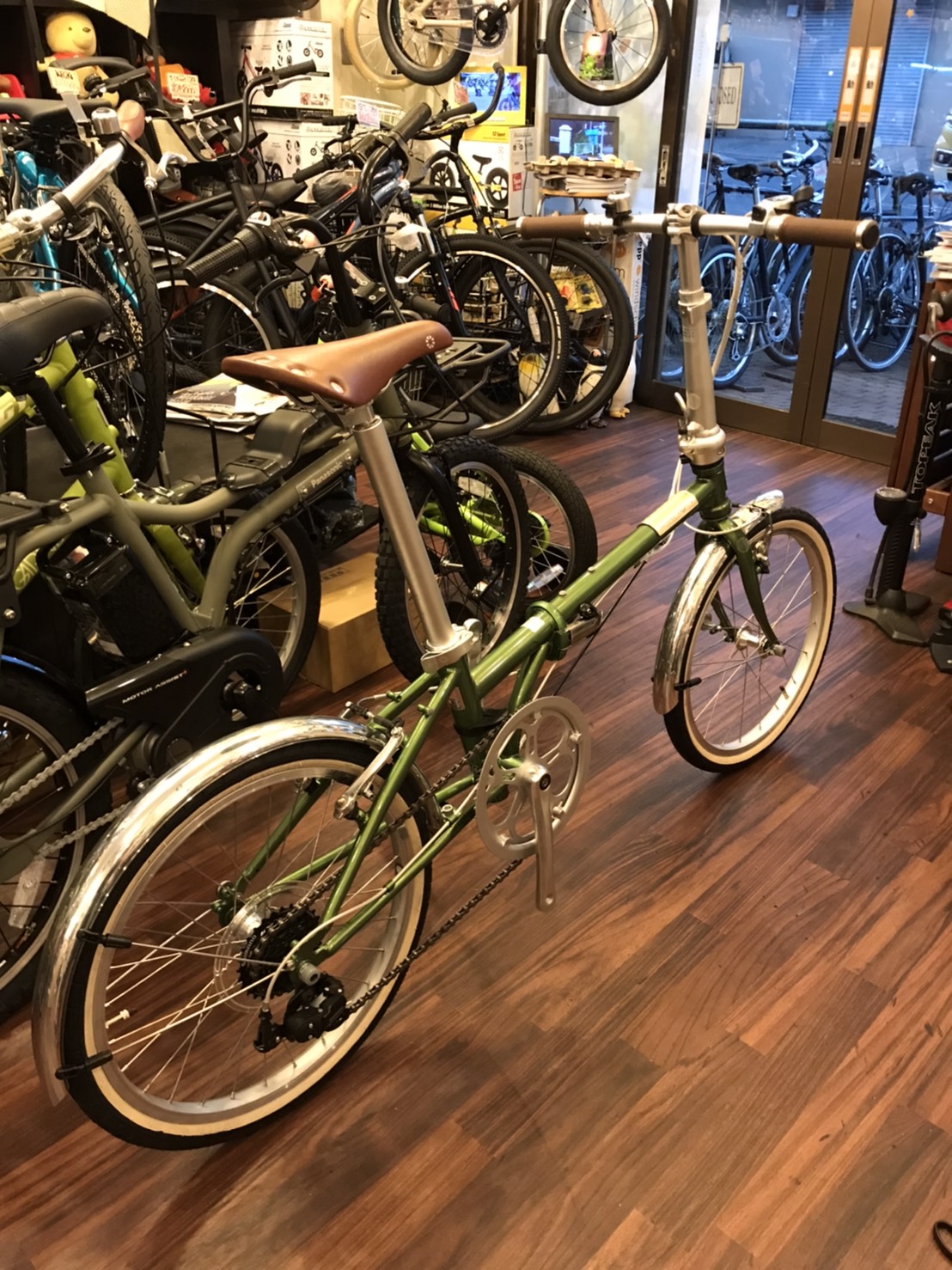 DAHON 「ダホン」Boardwalk D7 「ボードウォーク」 に泥除け