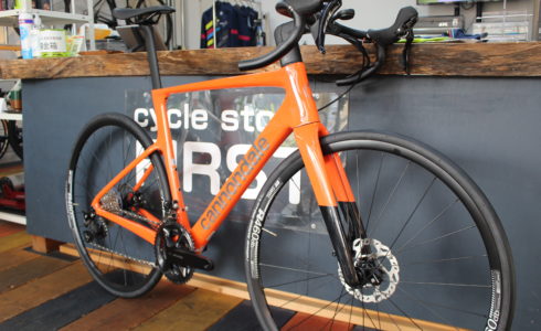 高コスパで高性能カーボンホイール｜ZIPP 303S Tubeless Disc