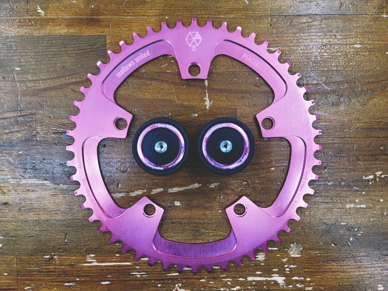 しぶや × Mellows United】別注のコラボ チェーンリング発売開始