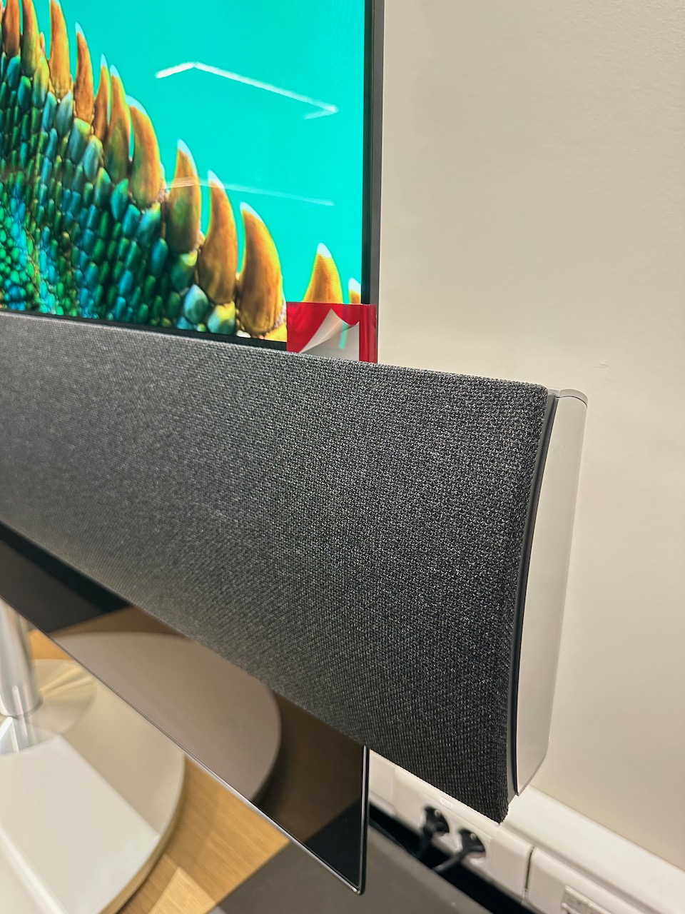 Beovision Eclipse 55 with upgrade to LG 55″ C4 Oled 4K UHD panel