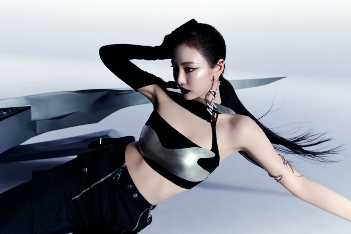 aespa 新AL「Whiplash」- カリナ&ニンニン、ティーザー公開 - デバク