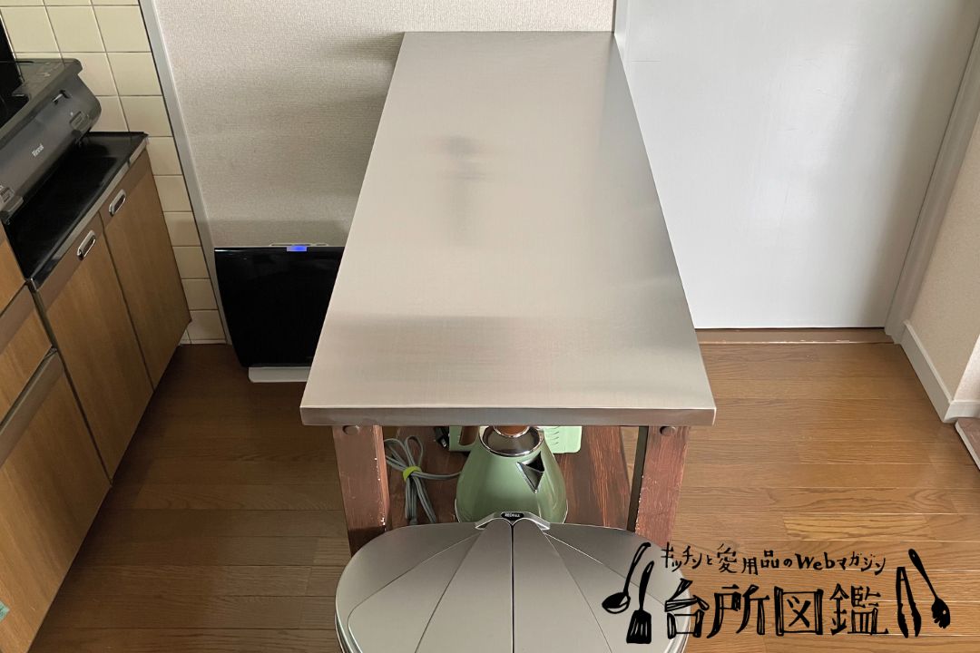 ステンレスのキッチン作業台│ニトリのワークテーブルですっきり収納