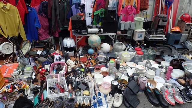 ソウルのガラクタ市で「ポンチャックマシーン」を買う :: デイリー