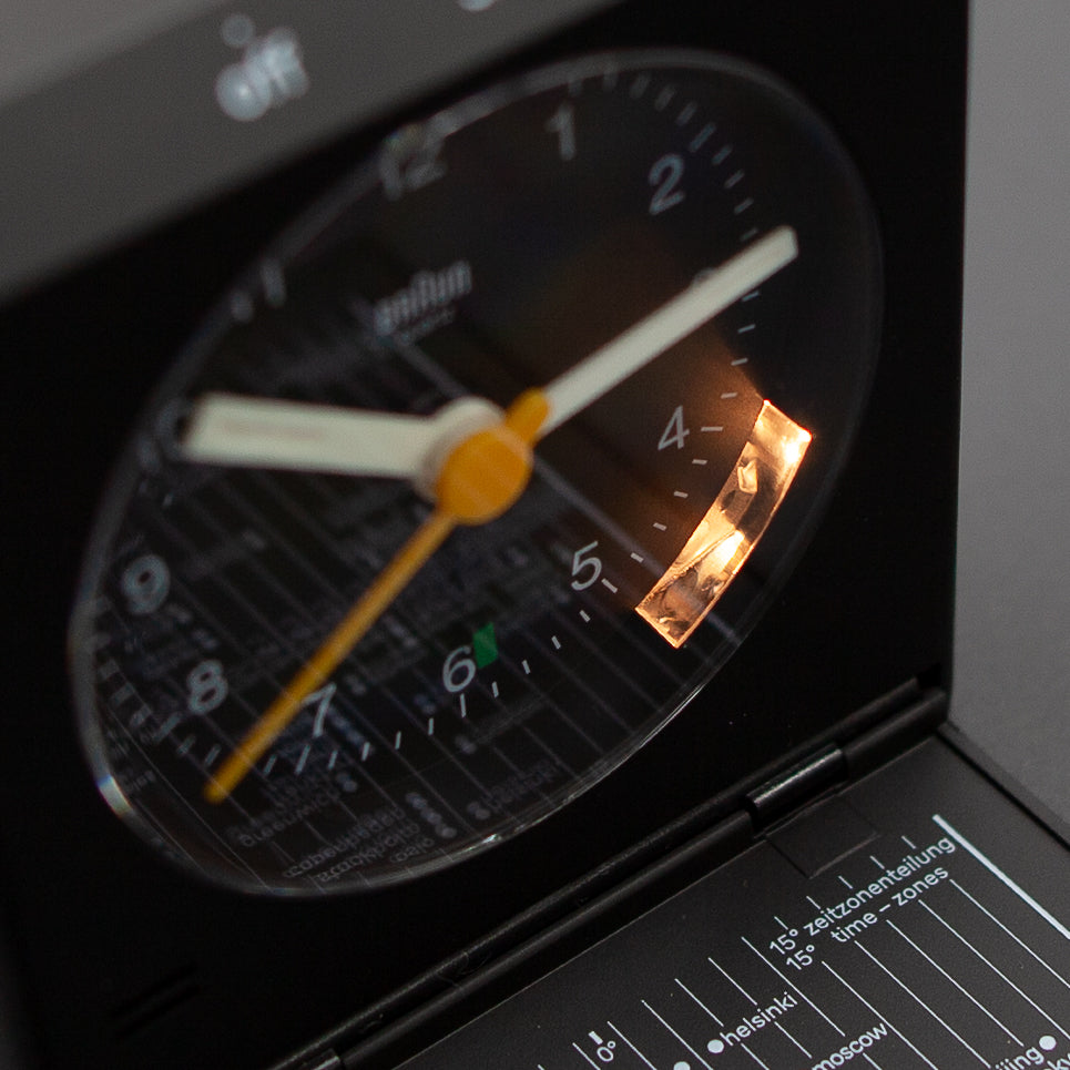 BRAUN ］Travel Clock – Neueオンラインストア｜もっと愛着のわく