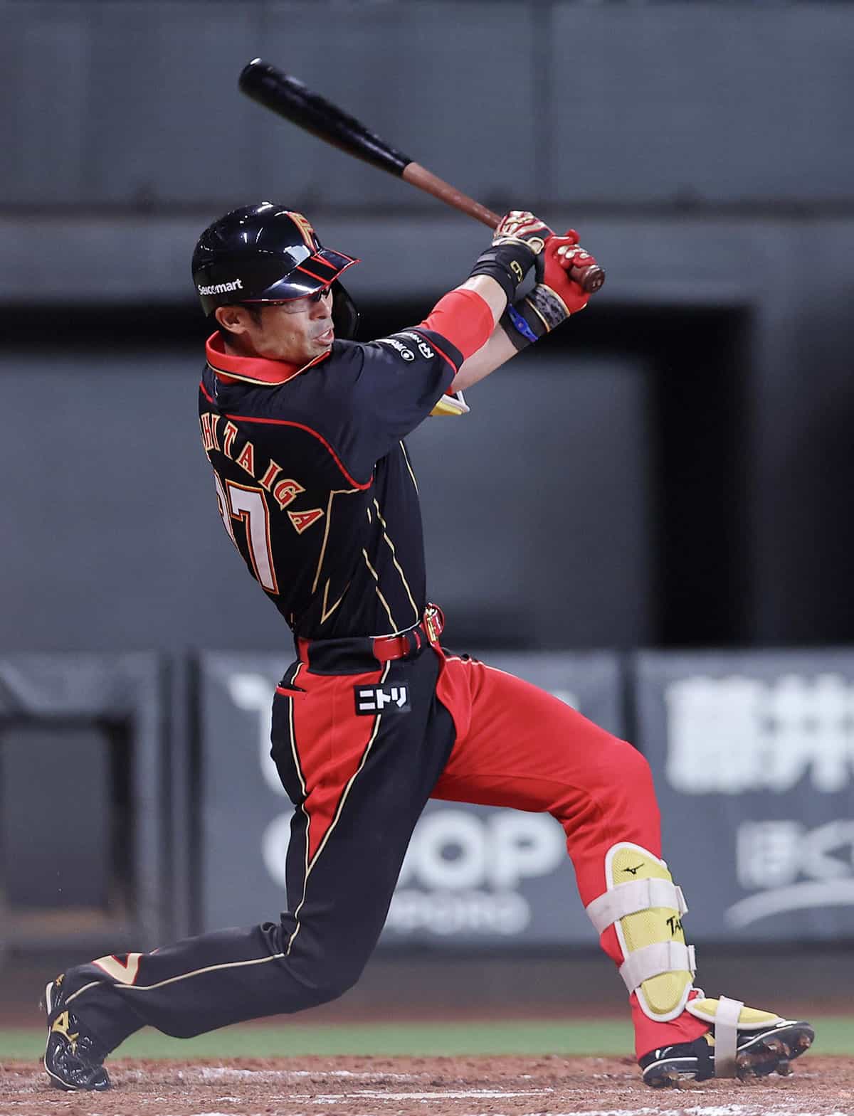 日ハム新庄プロデュース「エリつきユニフォーム」にどよめき「ガソリン