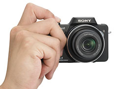 ソニー、コンパクトな10倍ズーム搭載機「サイバーショットDSC-H10」