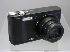 新製品レビュー】リコー「R10」