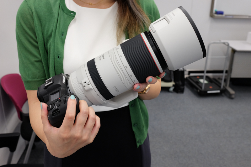 キヤノン、超望遠ズーム「RF100-500mm F4.5-7.1 L IS USM」の詳細仕様