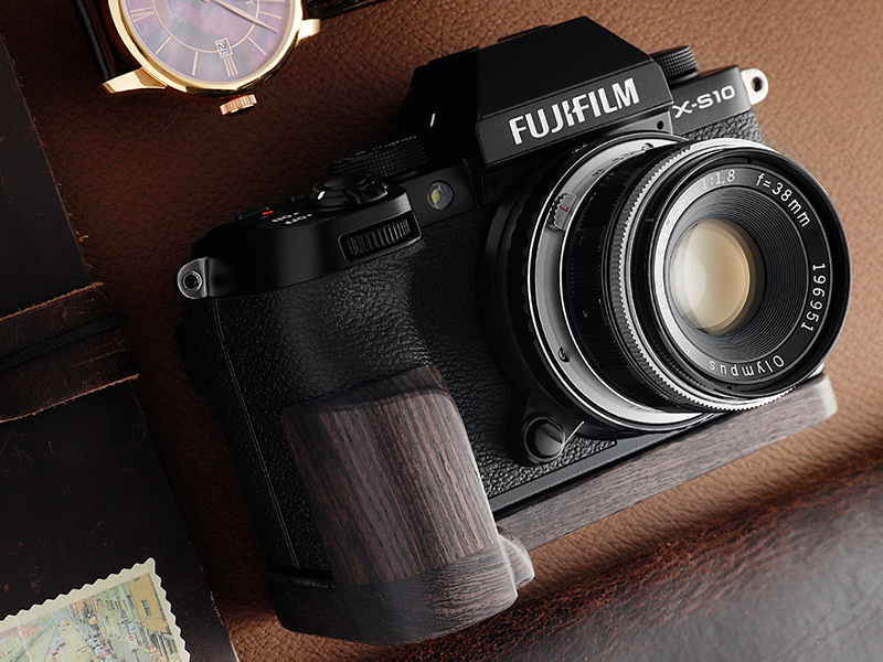 SHOTEN、「FUJIFILM X-S10」「α7C」用のウッドグリップ - デジカメ Watch