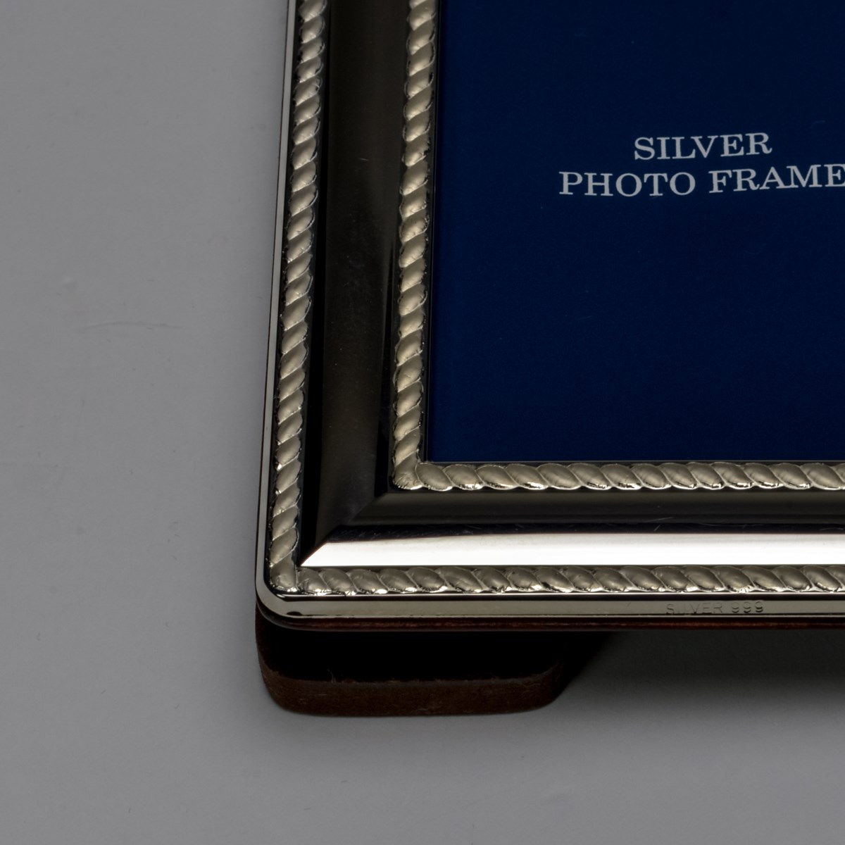 送料無料】 銀製 フォトフレーム ツイスト M / 写真立て フォト