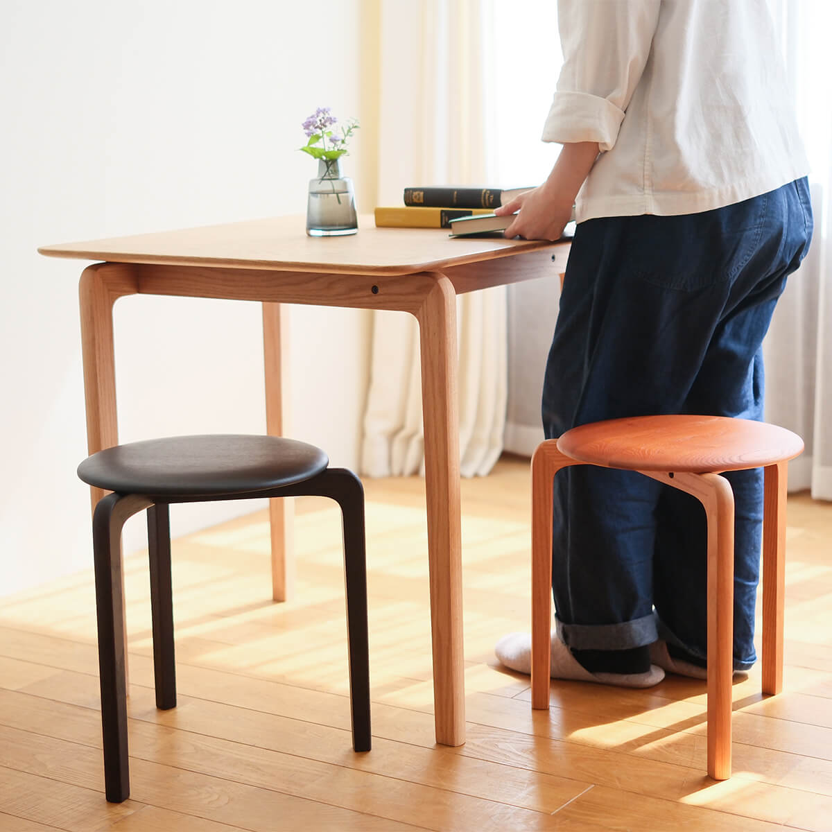LISCIO | Stool 柿渋染 (3本脚スツール) | DENTO STORE | 額縁・家具