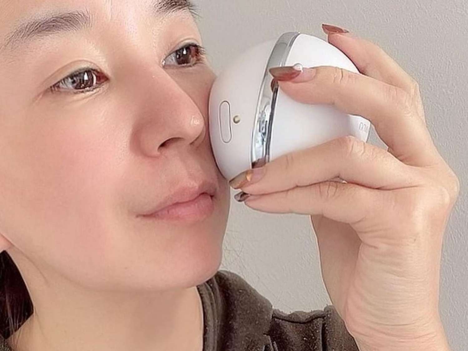 毛穴が気になる人はプラズマシャワー美顔器がおすすめ｜プラズマエア