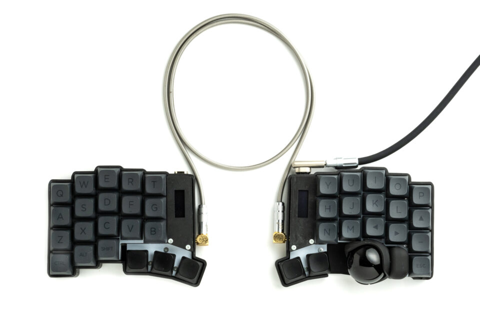 ベストバイガジェット2024】人生を変えた分割キーボードKeyball39 | で