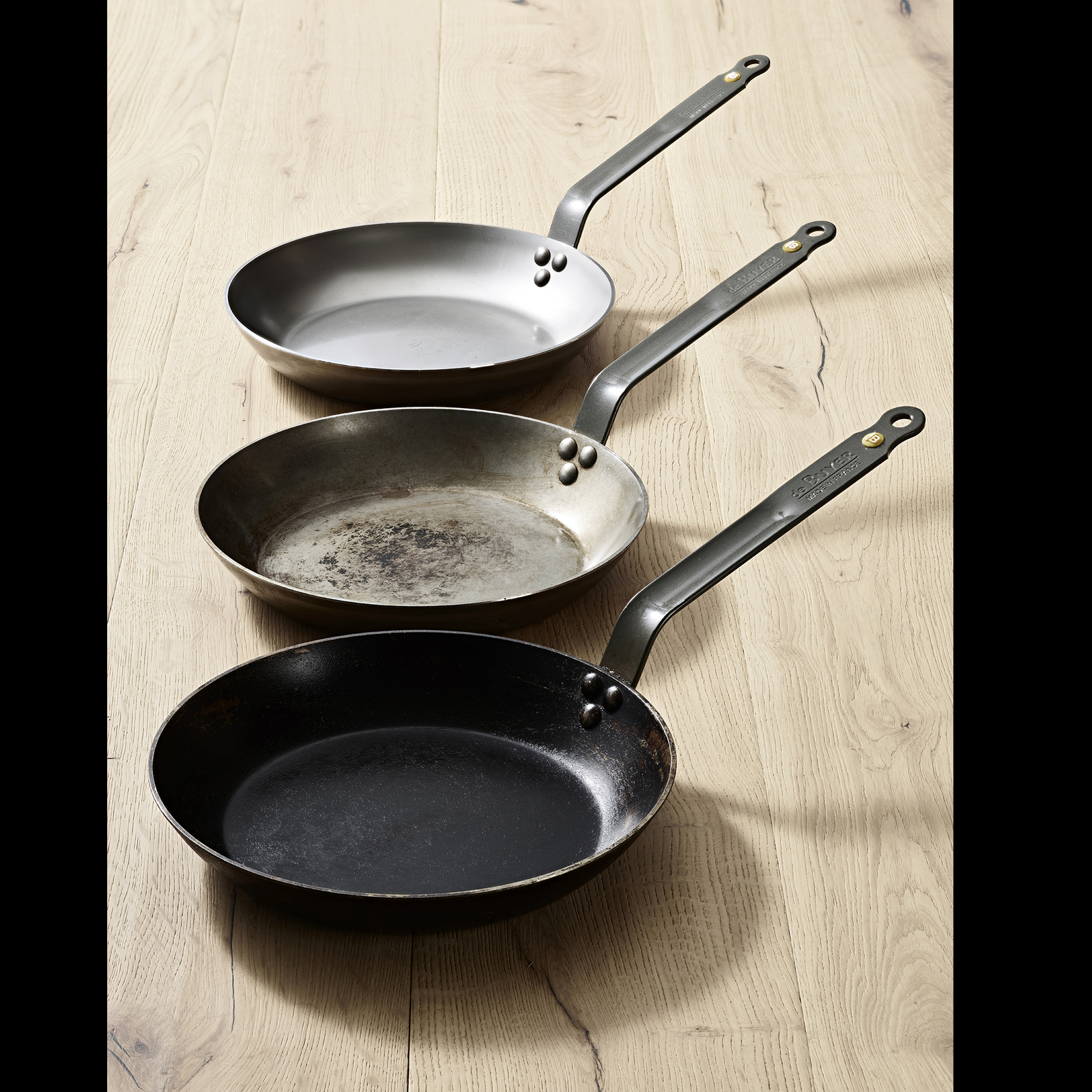 訳あり 鉄フライパン ミネラルビー 20cm 特別価格 – デバイヤー公式