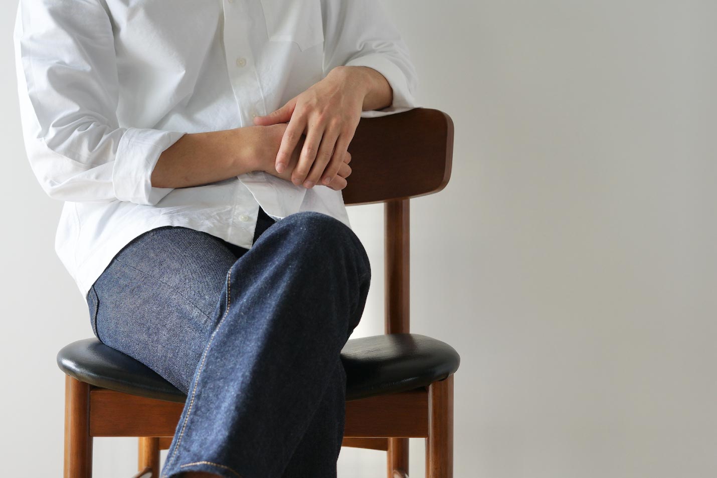 カリモク60+ Tチェア スタンダードブラック［C36205BW］ - カリモク60