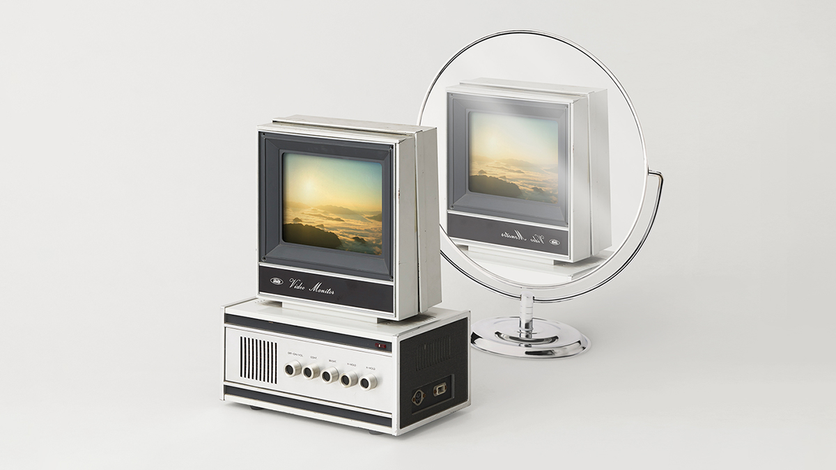 1991年(平成3年)液晶ミュージアム | Design Column | SHARP Design