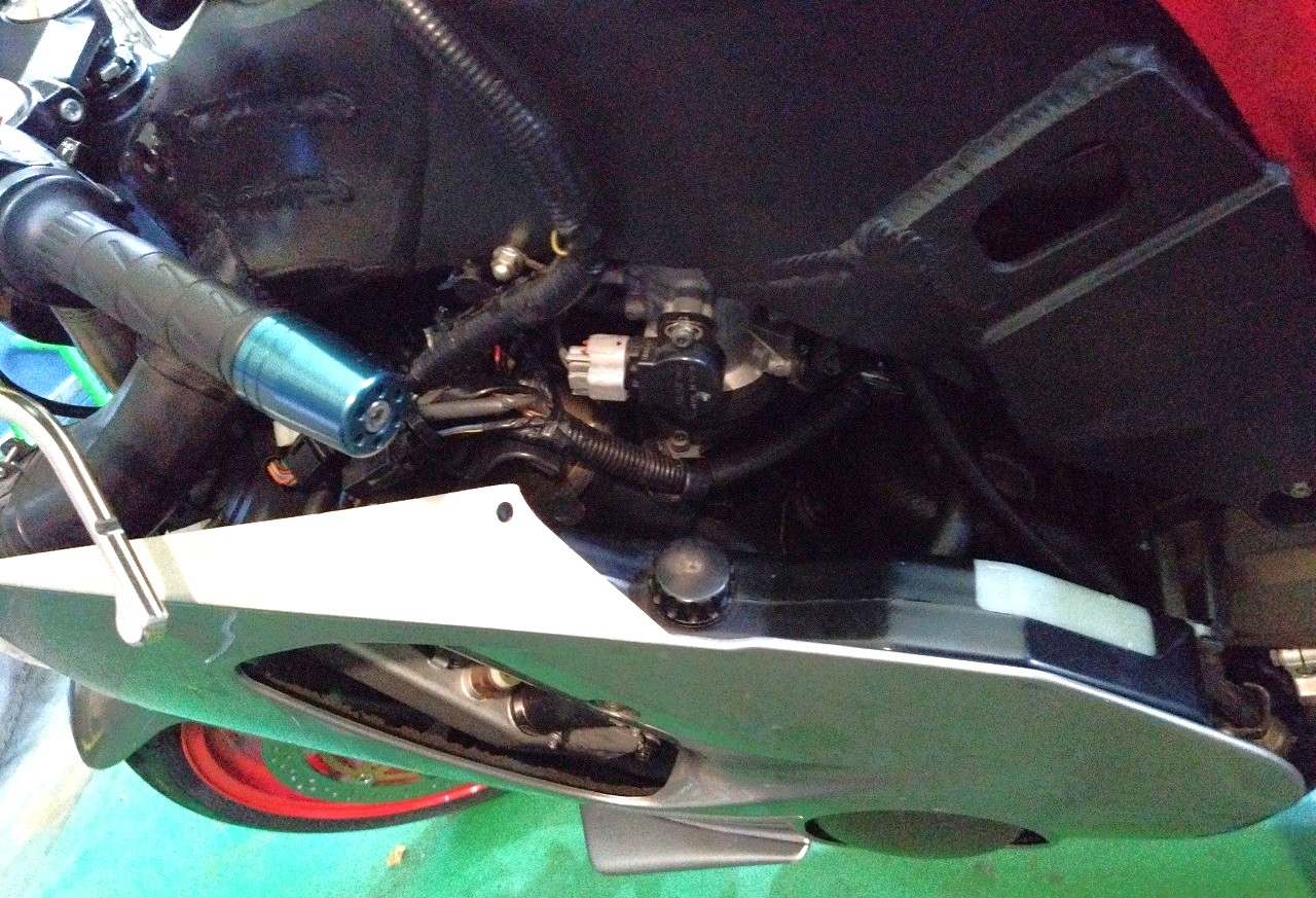 ZX-12R（A1）車検準備中に重大インシデント発生！ - D-EVO