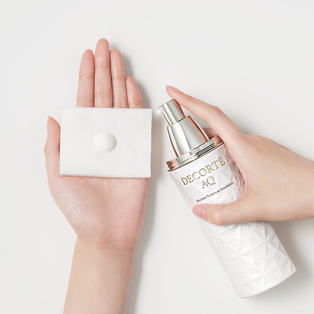 コスメデコルテ AQ アブソリュート エマルジョン マイクロ