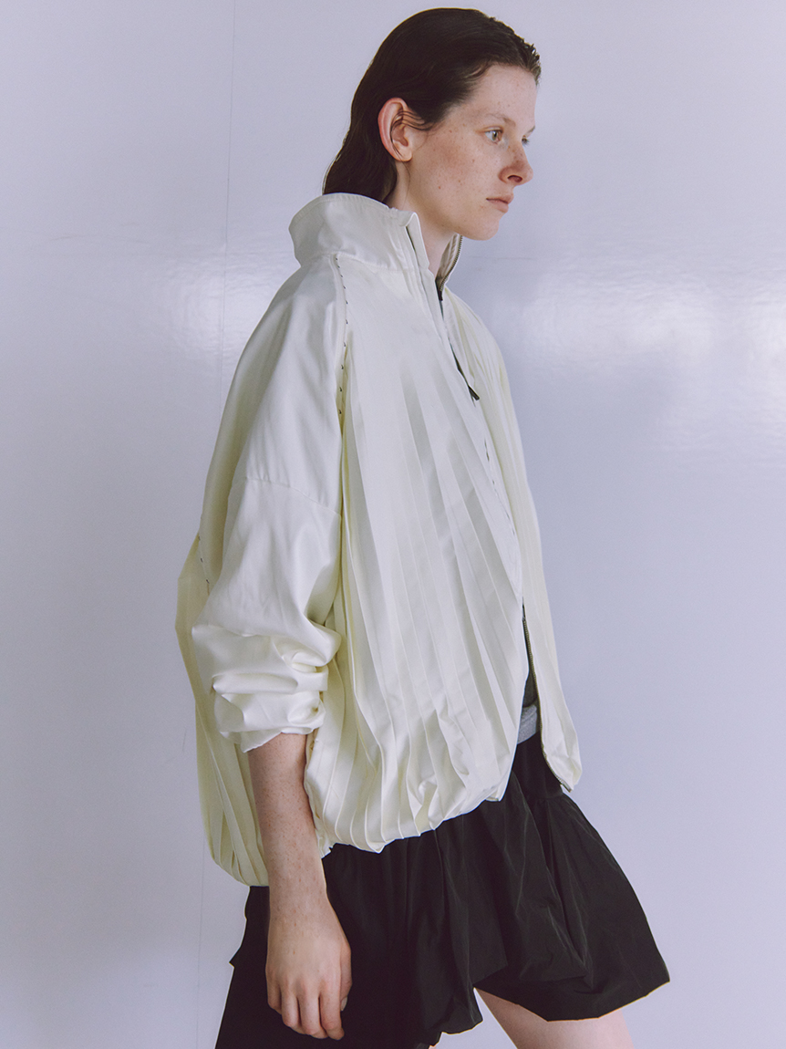 NIKE】PLEATD TRK JKT(ジャケット)｜アウター｜emmi（エミ）の通販