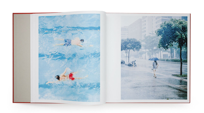 DISTANT DRUMS (RED) - 濱田英明 | shashasha 写々者 - 写真集とアート