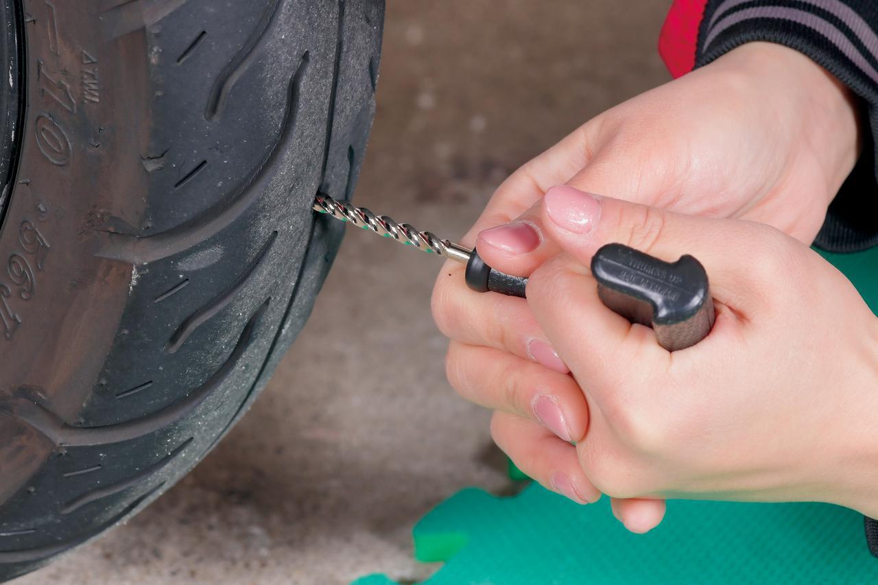 ツーリング中のパンクに備えるおすすめの製品、チューブレスタイヤの