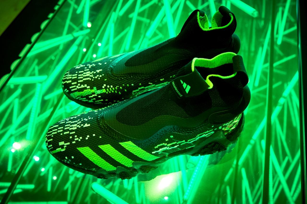 アディダスの新しい「コードカオス」をコースで履いてみた! 「サヨナラ