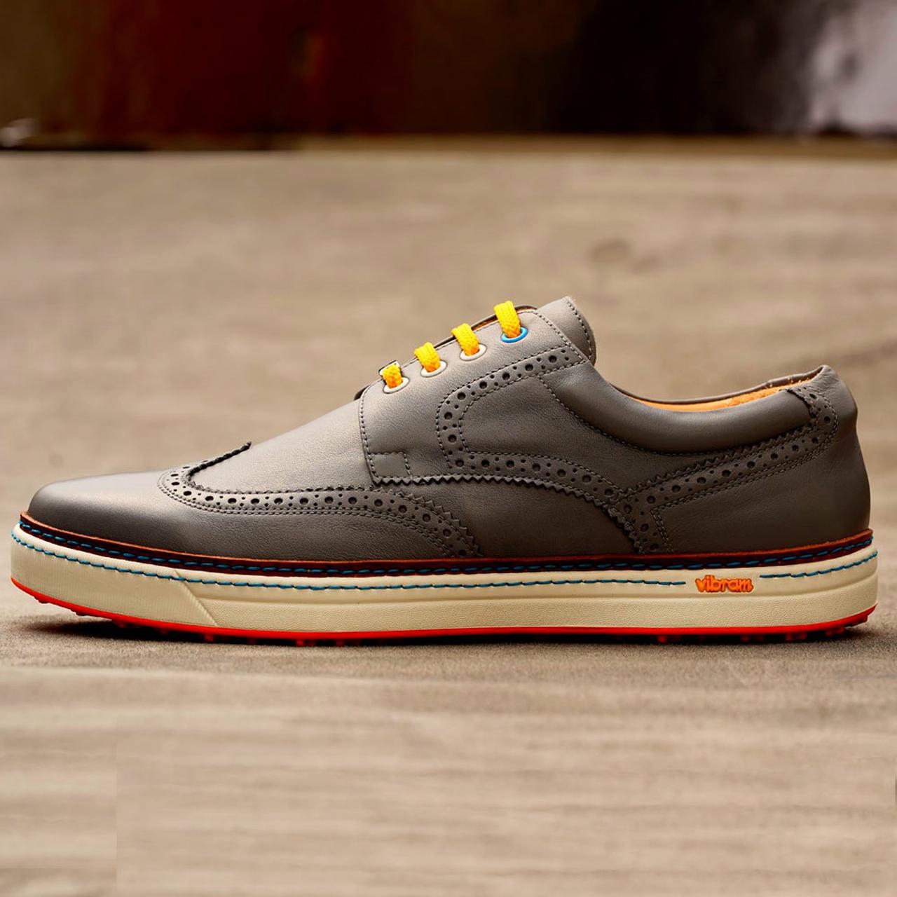 ゴルフシューズ】ロンドン発「ロイヤル アルバトロス」のスパイクレス