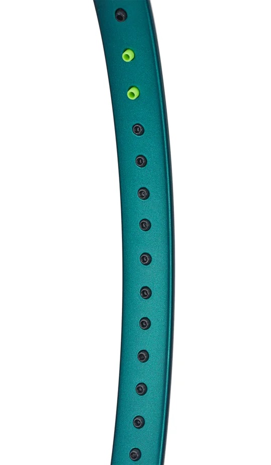 Wilson Blade 98 16x19 V9