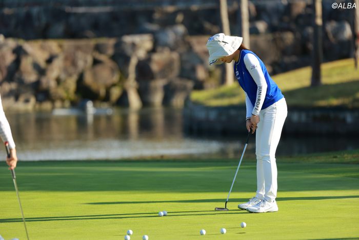 写真] 2023年 伊藤園レディス ツアーで唯一！ 26年モノの“激シブパター