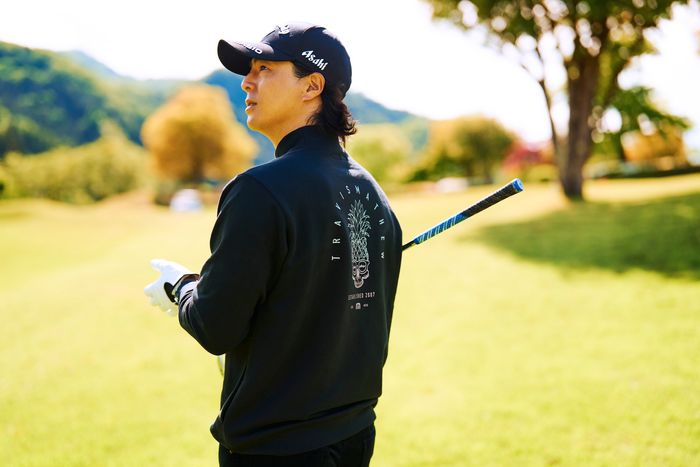 写真] 石川遼が「冬ゴルフは毎日これを着ちゃうかも！」と大絶賛