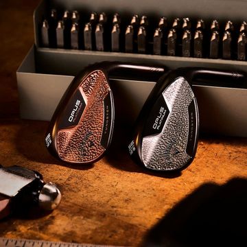 これは目を引く！キャロウェイの限定モデル『OPUS PLATINUM HAMMERED
