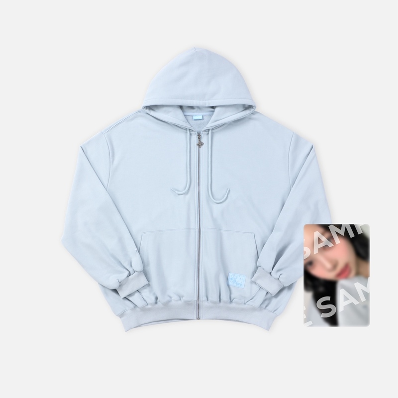 Hearts2Hearts The 1st Mini Album『FOCUS』 MD | SMTOWN OFFICIAL