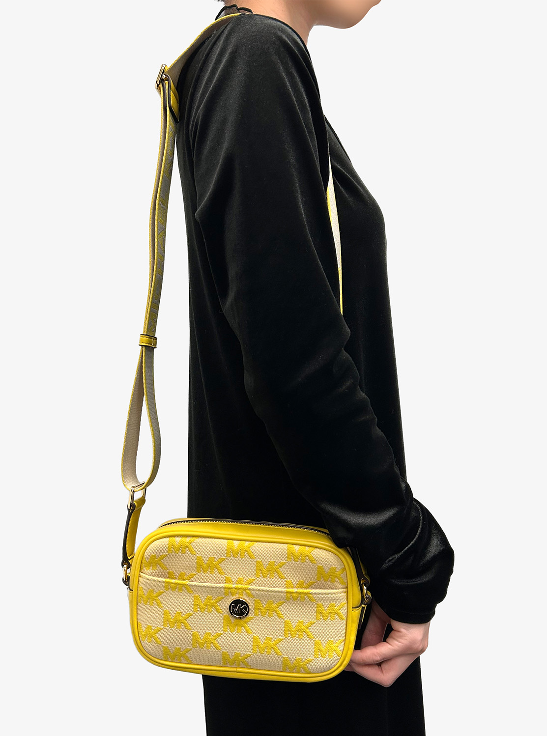 公式アウトレット】MAISIE 2 IN 1 カメラ クロスボディ スモール - MK