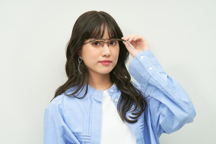 スペシャルプライス]ビジネスシーンにおすすめのスクエア/FLIP UP(跳ね