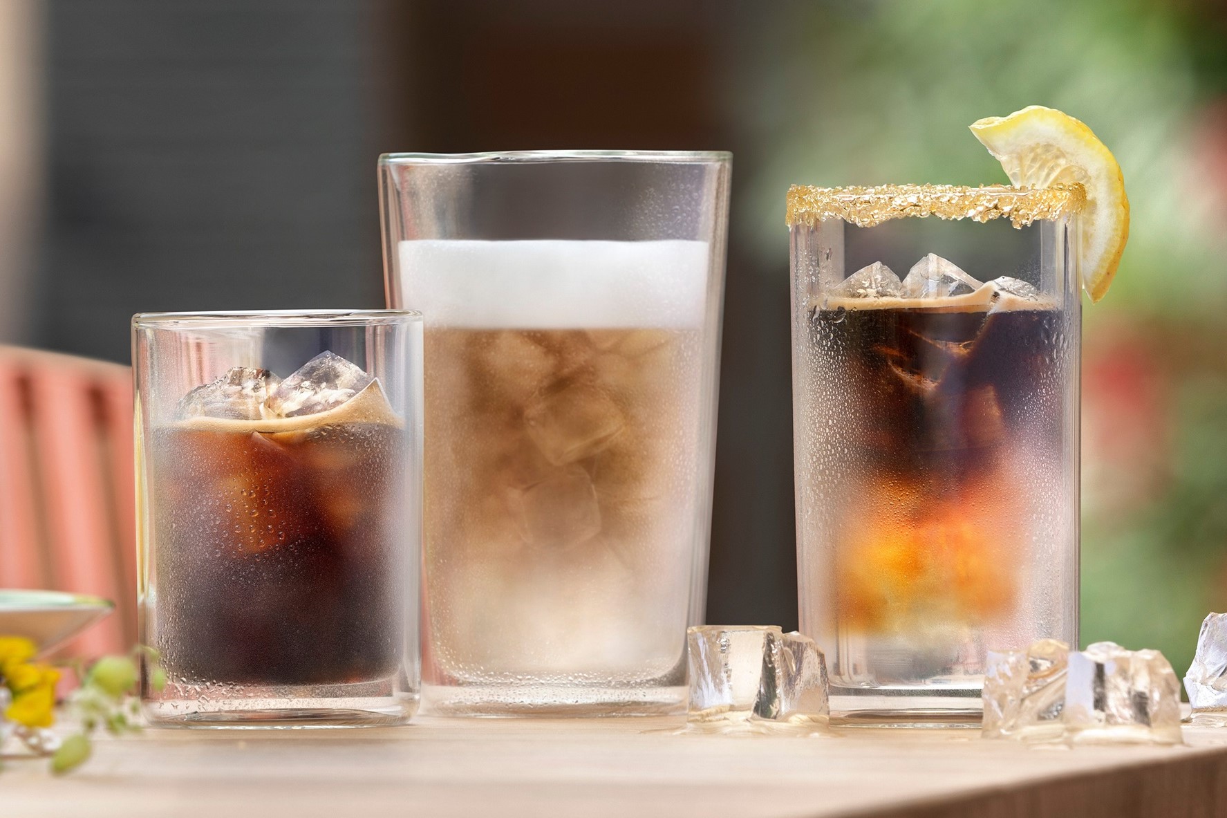 デロンギからわずか5分の抽出で水出しコーヒーが完成するコールド