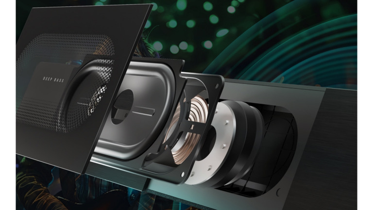 最大出力120Wの楕円形ウーハーを搭載！60Hz以下の低音も再生できる