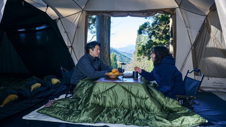 冬キャンプでお座敷こたつを楽しめるAlpen Outdoors「アルミユニット