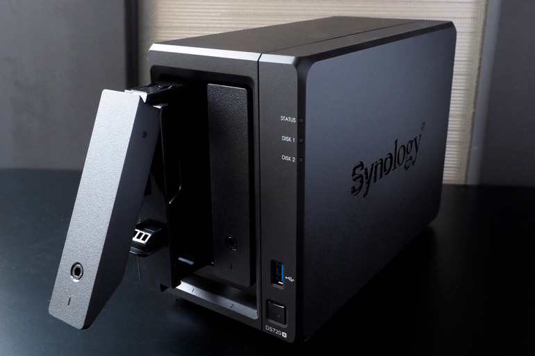 USB接続のHDDでSynologyのNAS「DiskStation DS720＋」のバックアップを